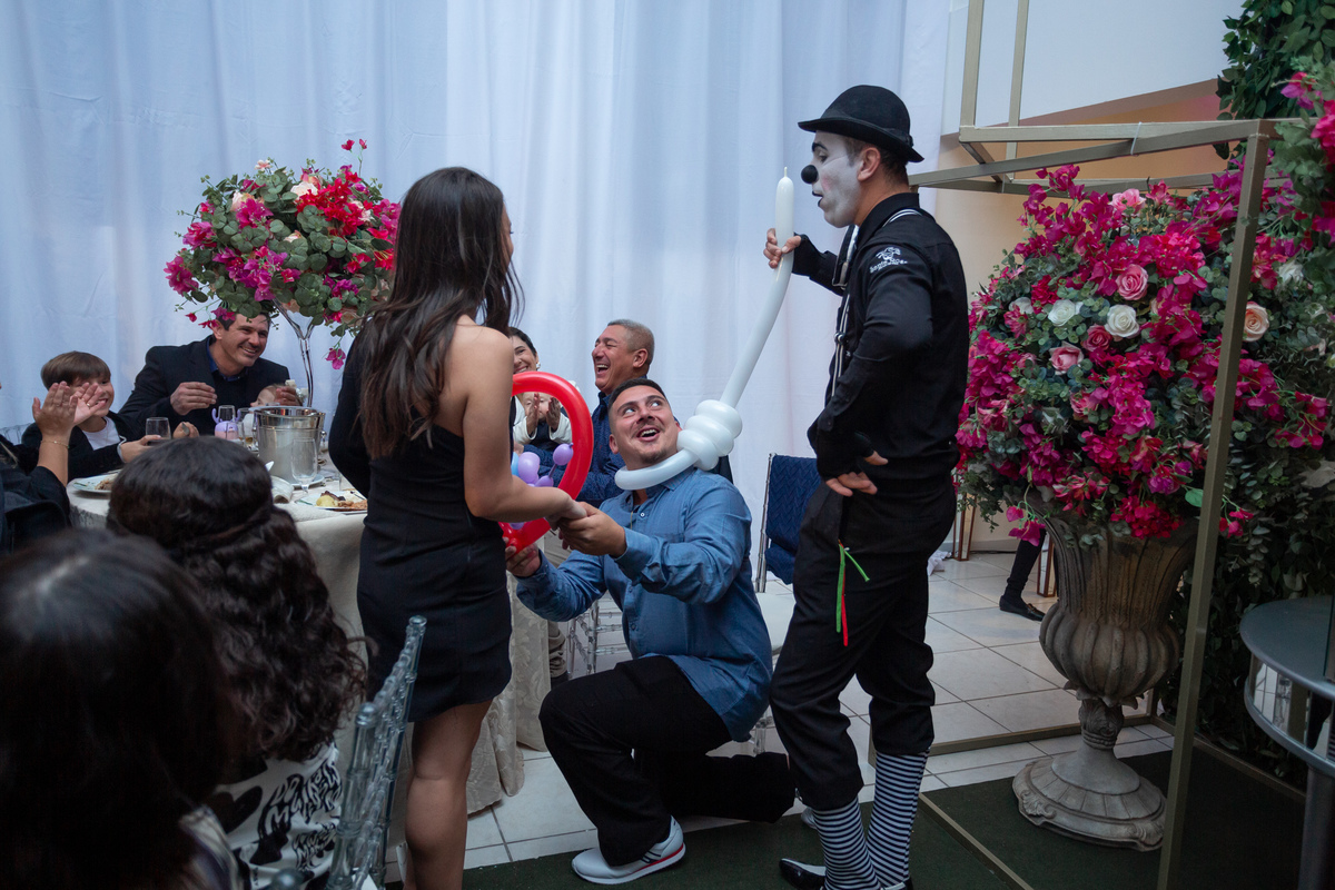 Festa de quinze anos em Torres
Fotografia: Adrielle Peres

Filme: Fred Filmes

Decoração: Só Brilho

Cerimonial: Celebrai 

Som/Luz: Impacto Som

Local: Apae Torres

Doces: Marta Mello/Cacau Show

Beleza: Morgana Magnus

Vestido: Noivas e Casais:
