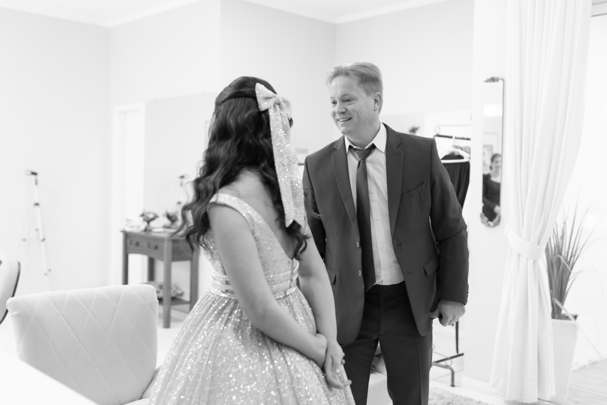 Festa de quinze anos em Torres
Fotografia: Adrielle Peres

Filme: Fred Filmes

Decoração: Só Brilho

Cerimonial: Celebrai 

Som/Luz: Impacto Som

Local: Apae Torres

Doces: Marta Mello/Cacau Show

Beleza: Morgana Magnus

Vestido: Noivas e Casais:
