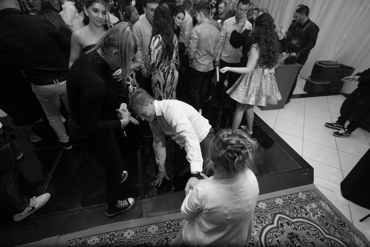 Festa de quinze anos em Torres
Fotografia: Adrielle Peres

Filme: Fred Filmes

Decoração: Só Brilho

Cerimonial: Celebrai 

Som/Luz: Impacto Som

Local: Apae Torres

Doces: Marta Mello/Cacau Show

Beleza: Morgana Magnus

Vestido: Noivas e Casais:
