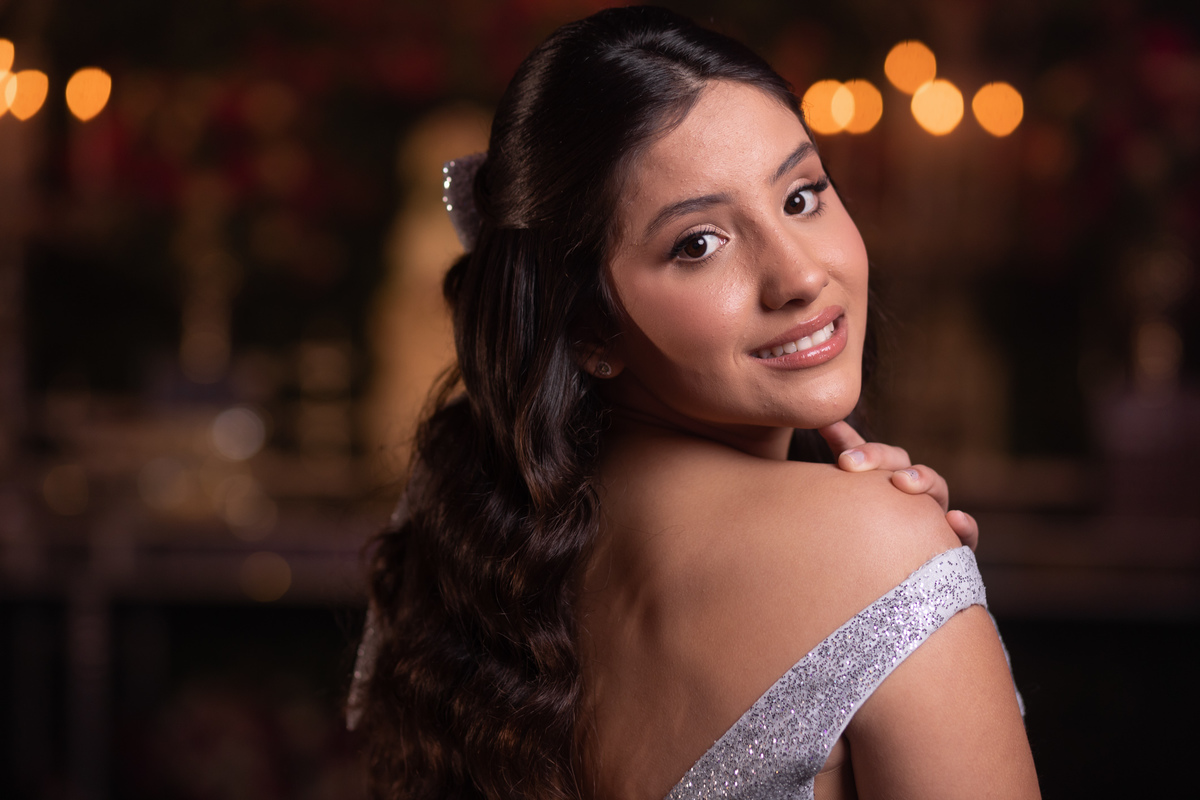 Festa de quinze anos em Torres
Fotografia: Adrielle Peres

Filme: Fred Filmes

Decoração: Só Brilho

Cerimonial: Celebrai 

Som/Luz: Impacto Som

Local: Apae Torres

Doces: Marta Mello/Cacau Show

Beleza: Morgana Magnus

Vestido: Noivas e Casais:
