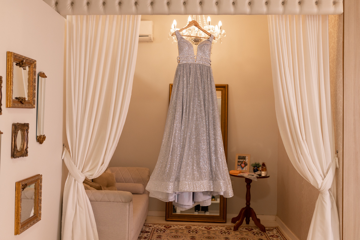 Festa de quinze anos em Torres
Fotografia: Adrielle Peres

Filme: Fred Filmes

Decoração: Só Brilho

Cerimonial: Celebrai 

Som/Luz: Impacto Som

Local: Apae Torres

Doces: Marta Mello/Cacau Show

Beleza: Morgana Magnus

Vestido: Noivas e Casais:
