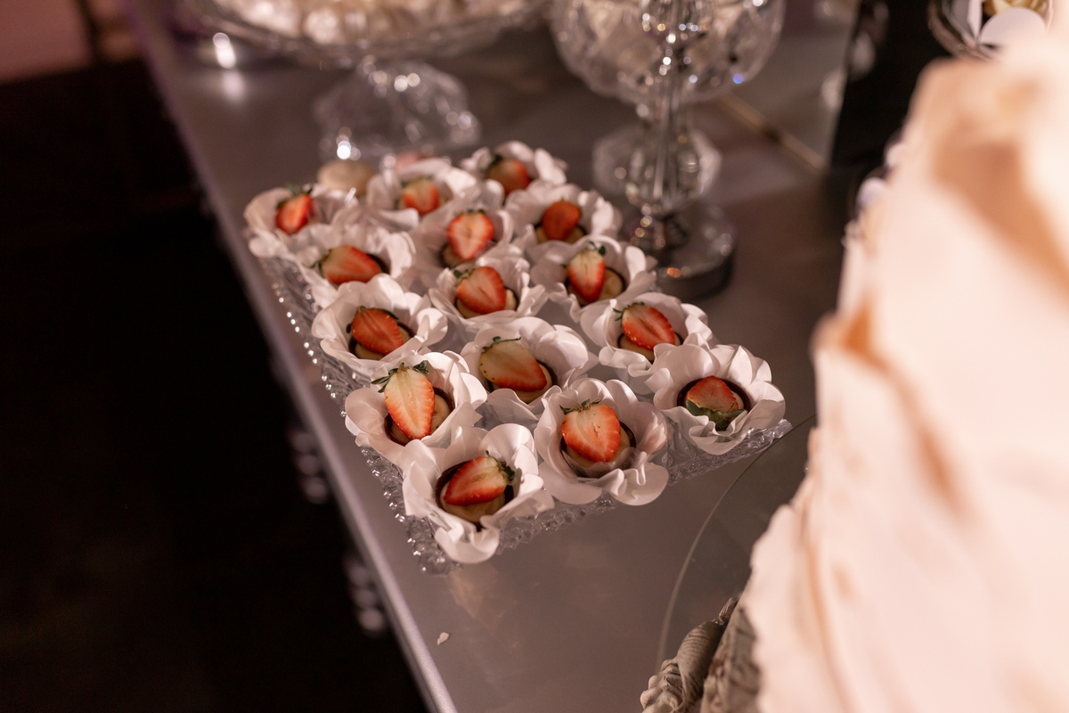 Festa de quinze anos em Torres
Fotografia: Adrielle Peres

Filme: Fred Filmes

Decoração: Só Brilho

Cerimonial: Celebrai 

Som/Luz: Impacto Som

Local: Apae Torres

Doces: Marta Mello/Cacau Show

Beleza: Morgana Magnus

Vestido: Noivas e Casais:
