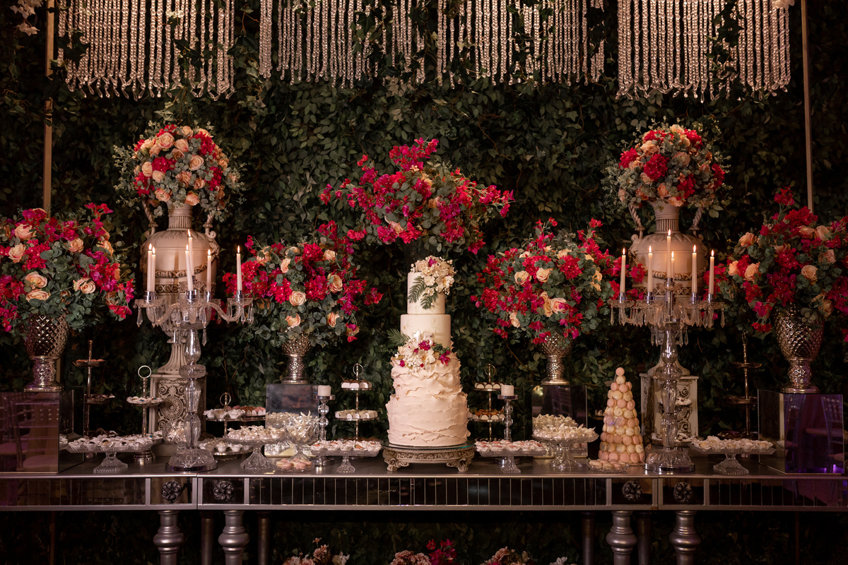 Festa de quinze anos em Torres
Fotografia: Adrielle Peres

Filme: Fred Filmes

Decoração: Só Brilho

Cerimonial: Celebrai 

Som/Luz: Impacto Som

Local: Apae Torres

Doces: Marta Mello/Cacau Show

Beleza: Morgana Magnus

Vestido: Noivas e Casais:
