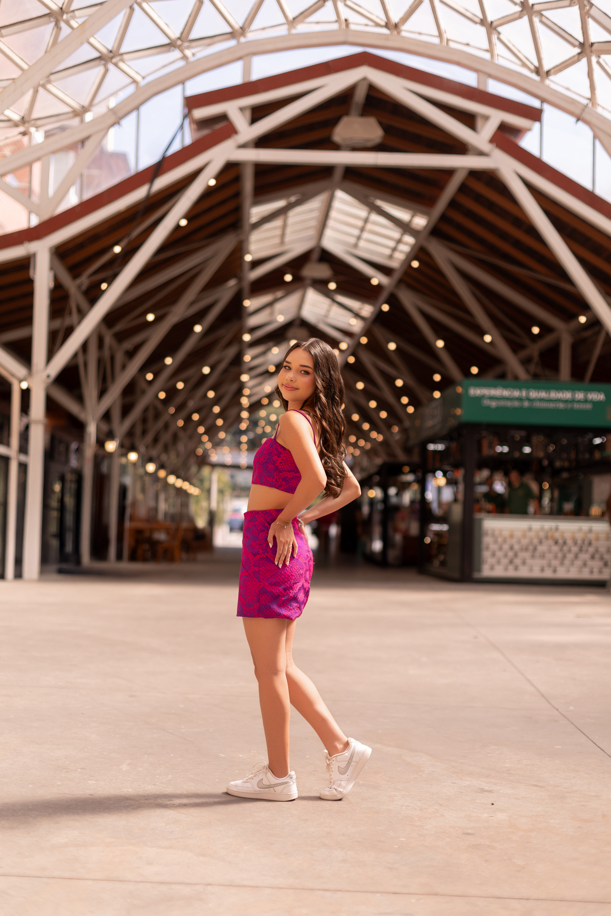 fotos de 15 anos no castelo HOTEL  COLLINE DE FRNACE - Gramado - RS  fotografa - ensaio no castelo - disney - castelo britanico - quinze anos - book dos quinze casual - ideias - vestido branco - noiva - hard rock