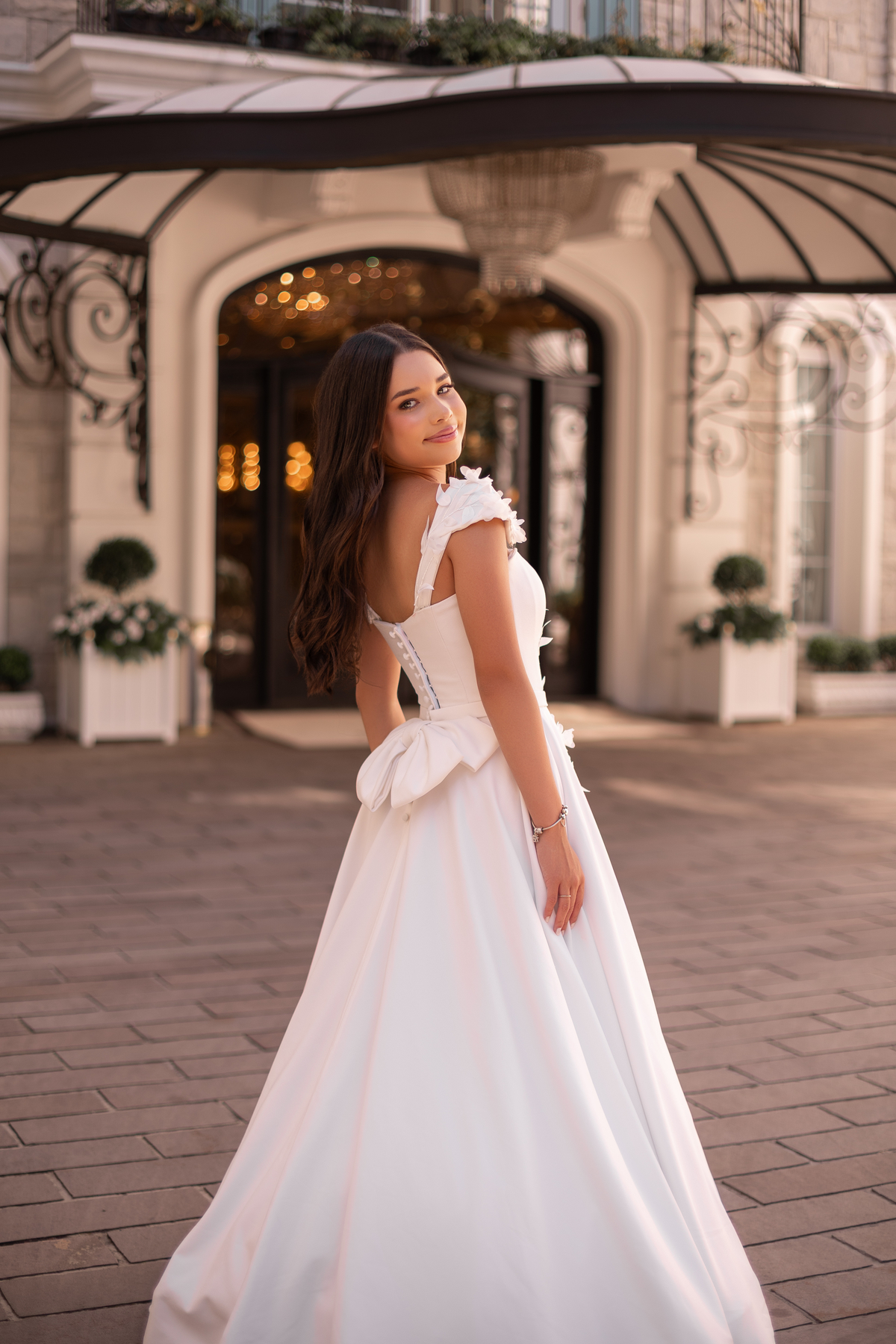 fotos de 15 anos no castelo HOTEL  COLLINE DE FRNACE - Gramado - RS  fotografa - ensaio no castelo - disney - castelo britanico - quinze anos - book dos quinze casual - ideias - vestido branco - noiva - hard rock