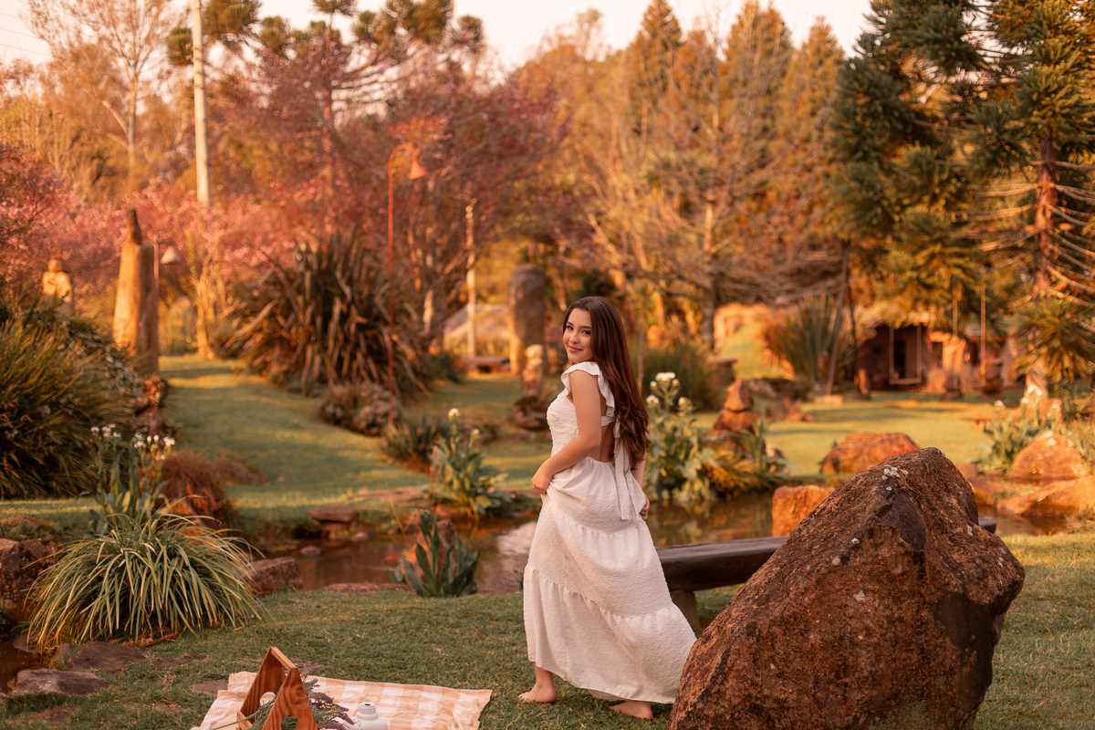 ensaio 15 anos, debutante, Gramado RS, Serra Gaúcha, Cogumelos Montanheses, fotografia feminina, ensaio leve, ensaio alegre, fotos 15 anos, ensaio em Gramado, especialista em quinze anos, especialista em debutantes, ensaio de quinze anos, fotógrafa 