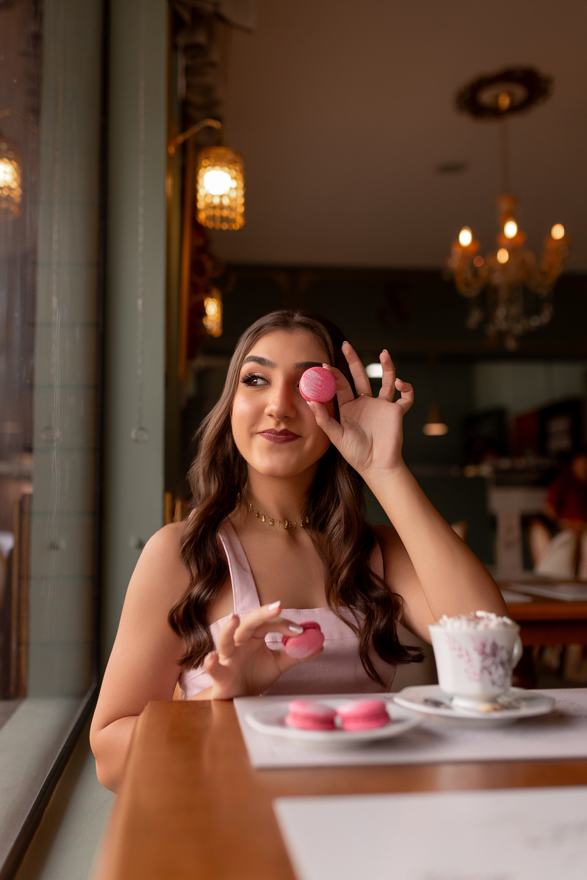 Ensaio de quinze anos estilo europeu no Le Jardin Parque de Lavandas em Gramado/RS. Um cenário encantador e um resultado incrível.
Palavras-chave:
ensaio 15 anos Gramado, ensaio estilo Europa, Le Jardin lavandas, debutante Serra Gaúcha, fotografia 15 anos