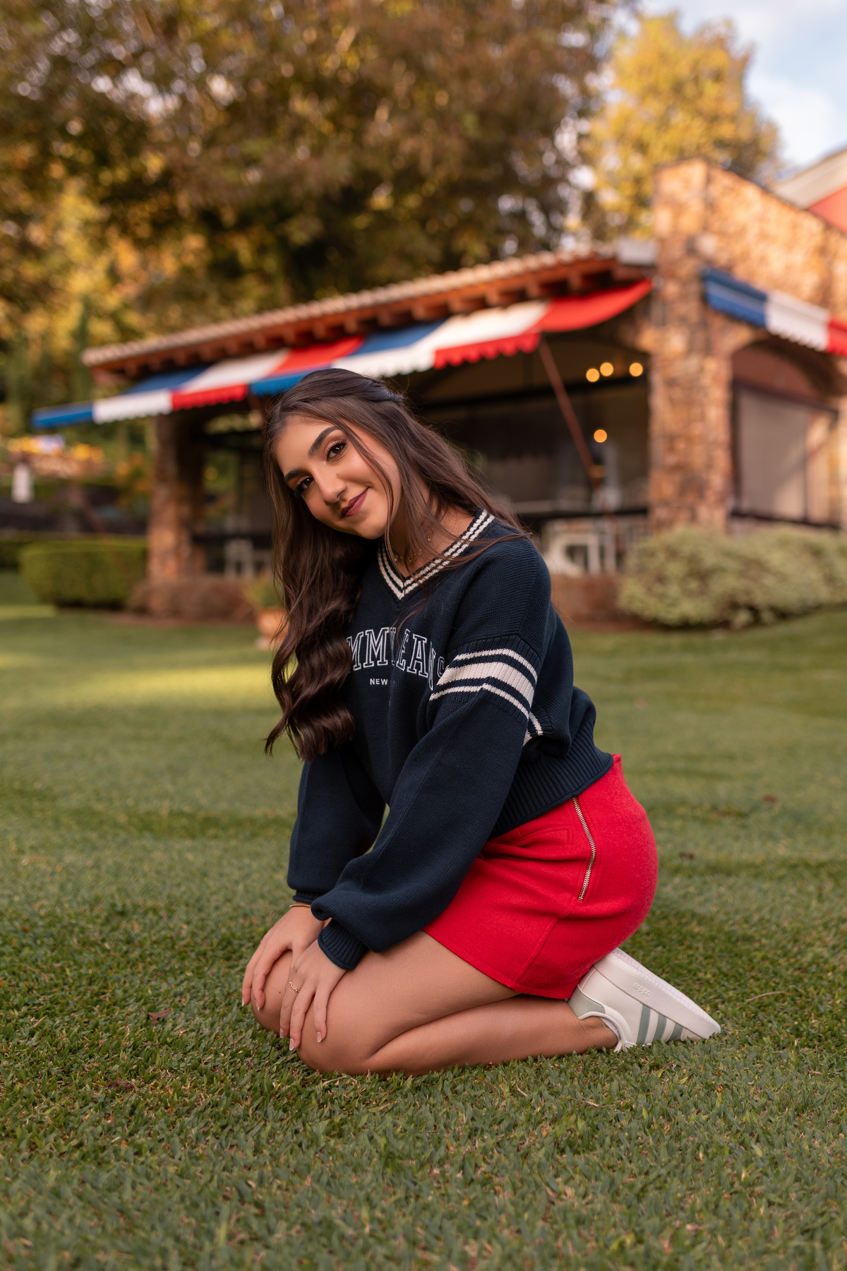 Ensaio de quinze anos estilo europeu no Le Jardin Parque de Lavandas em Gramado/RS. Um cenário encantador e um resultado incrível.
Palavras-chave:
ensaio 15 anos Gramado, ensaio estilo Europa, Le Jardin lavandas, debutante Serra Gaúcha, fotografia 15 anos