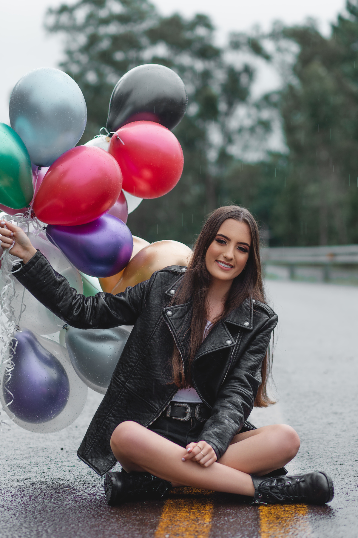 Book dos Quinze debutante DUDA. Ensaio de 15 anos em Torres, balao, cores, street, estrada, balonismo, praia, colorida, fotografia. Arroio do Sal, Osório, Imbé, Tramandai, Araranguá, Sombrio, Criciúma, Tres cachoeiras, Terra de areia, litoral, Gramado