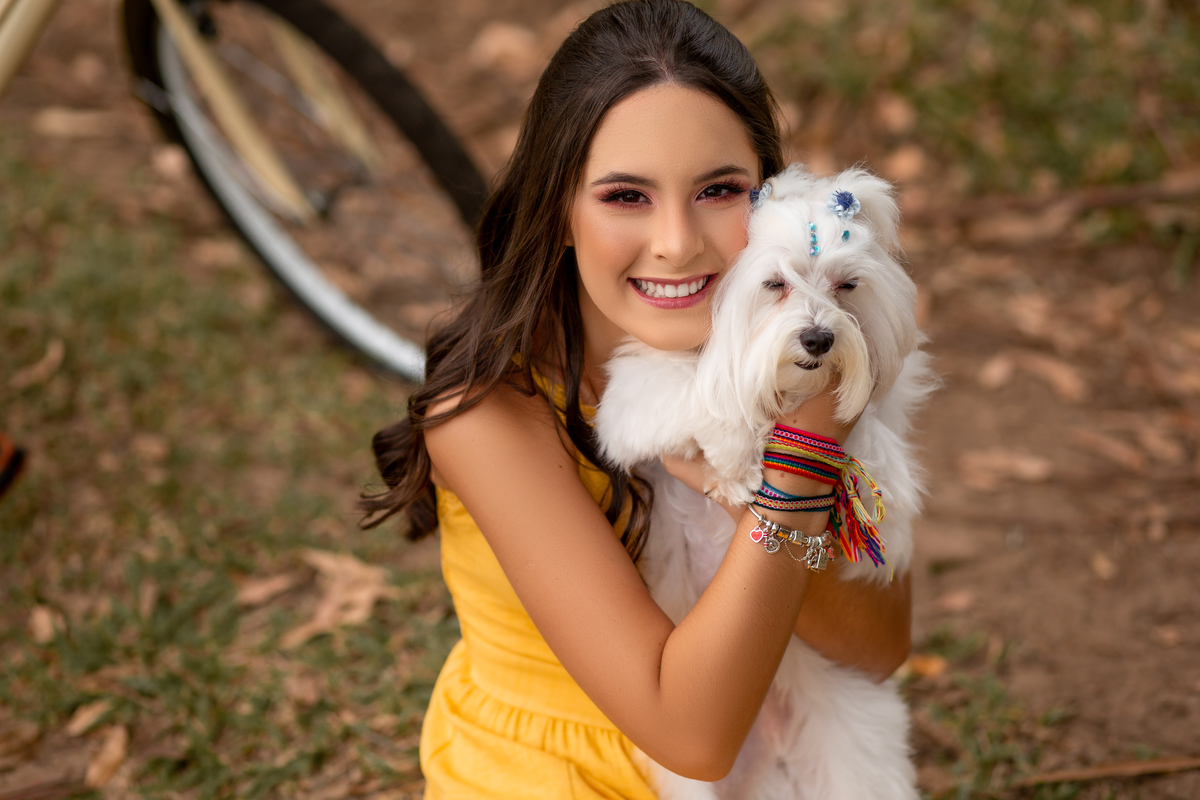 Book dos Quinze Malu. Ensaio de 15 anos, cachorro, carro antigo, cabana, amarelo, bicicleta, natureza, floresta, praia, prancha, fotografia, Osório, Imbé, Tramandai, Araranguá, Sombrio, Criciúma, Tres cachoeiras, Terra de areia, litoral, Gramado, Serra