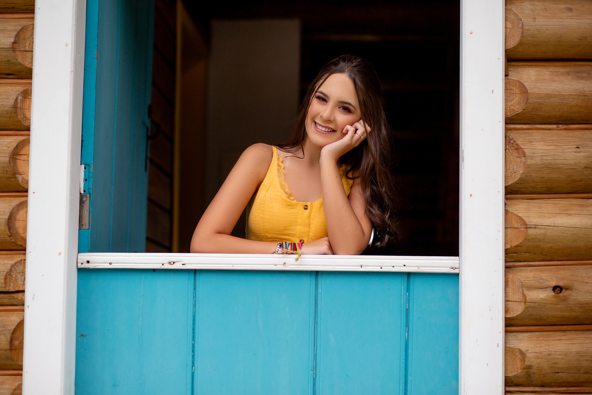 Book dos Quinze Malu. Ensaio de 15 anos, cachorro, carro antigo, cabana, amarelo, collie, natureza, floresta, praia, prancha, fotografia, Osório, Imbé, Tramandai, Araranguá, Sombrio, Criciúma, Tres cachoeiras, Terra de areia, litoral, Gramado, Serra