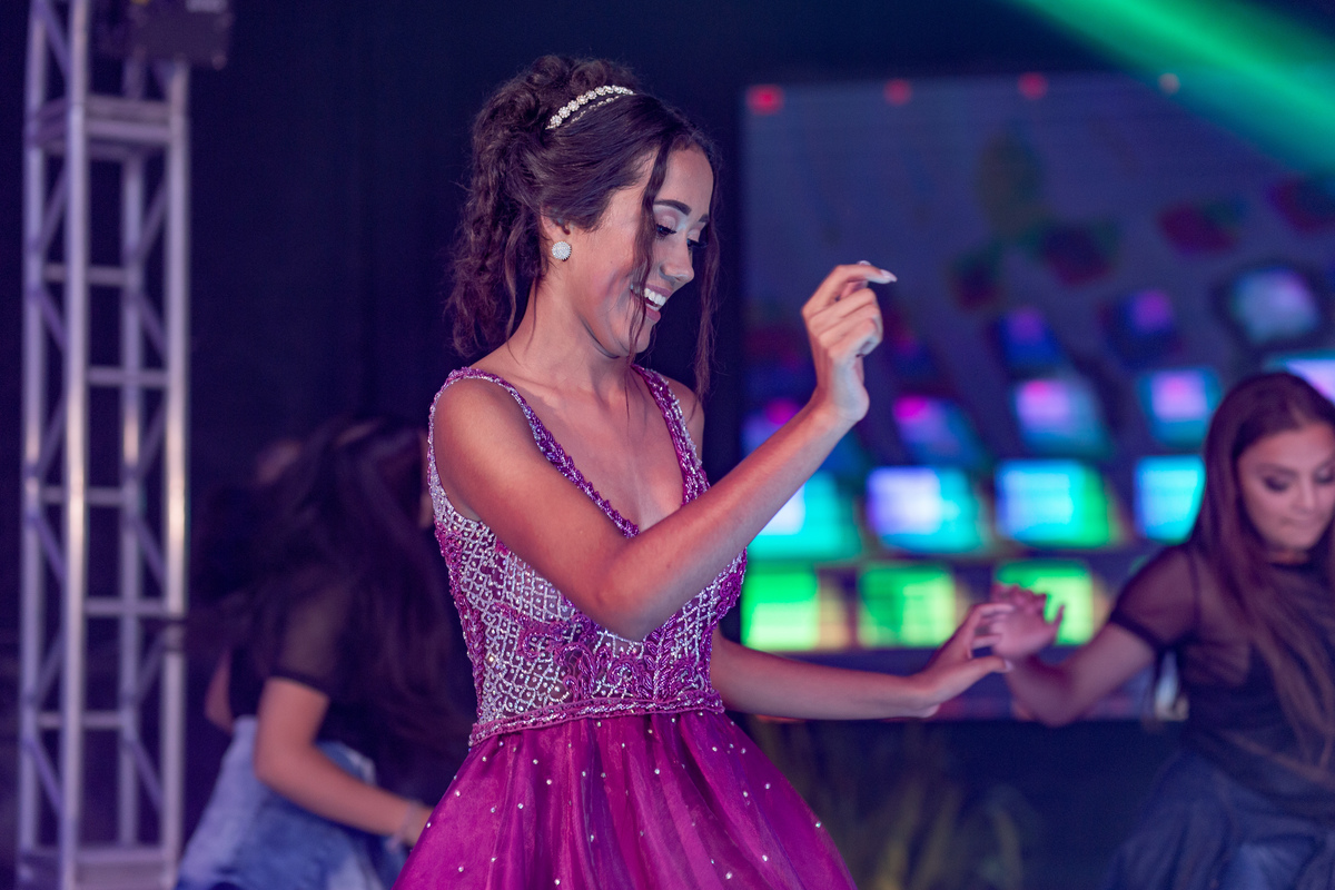 Festa de 15 anos - Debutantes Gêmeas Bárbara e Eduarda - Festa dos sonhos - Adrielle Peres Fotografia especializados em Quinze anos em  Torres/RS - Criciúma, Porto Alegre, Gramado, Ararangua, Sombrio, decoração, abertura de pista, telao, coreografia