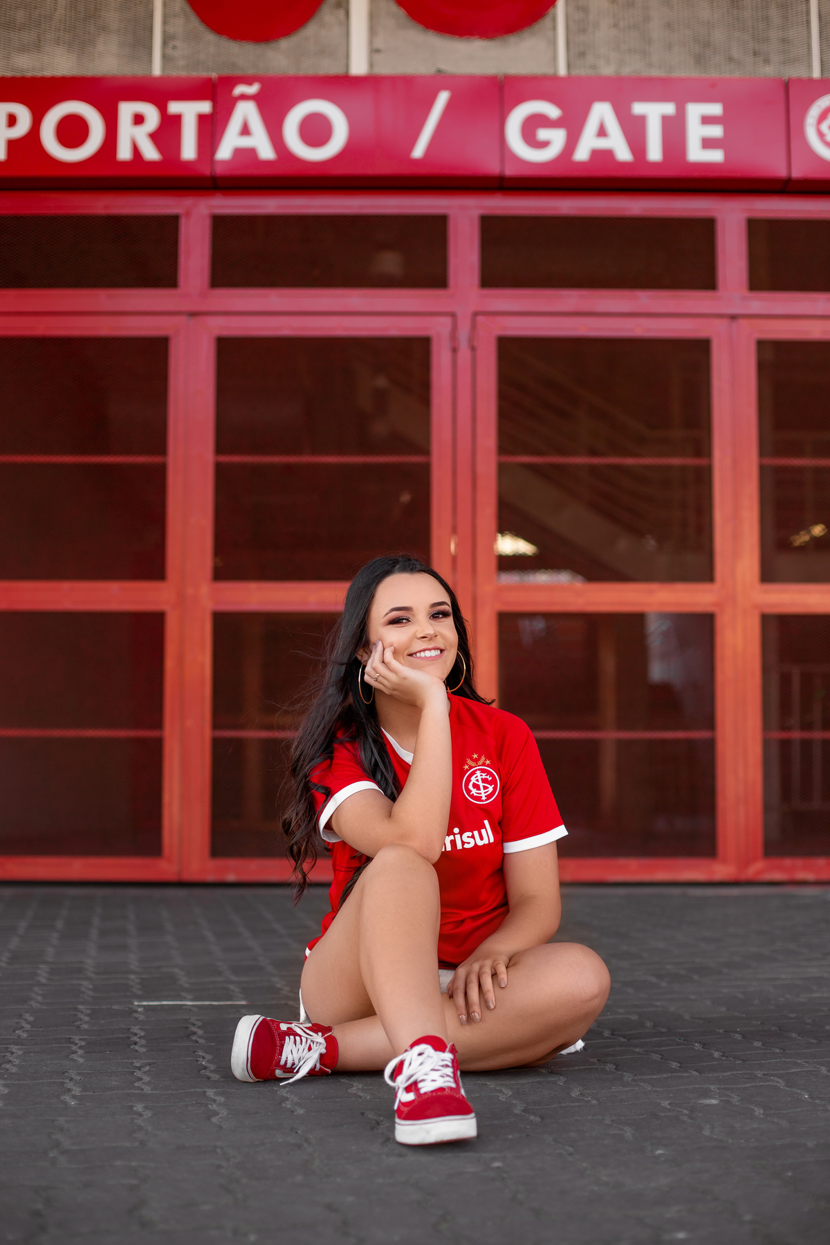 Book dos Quinze debutante colorada Gabi  Ensaio de 15 anos Estádio Beira Rio Mario Quintana. Cidade Porto Alegre, urbano Sport Clube internacional, arte, cinema, street. Osório, Imbé, Tramandai, Araranguá, Sombrio, Criciúma, litoral, Gramado