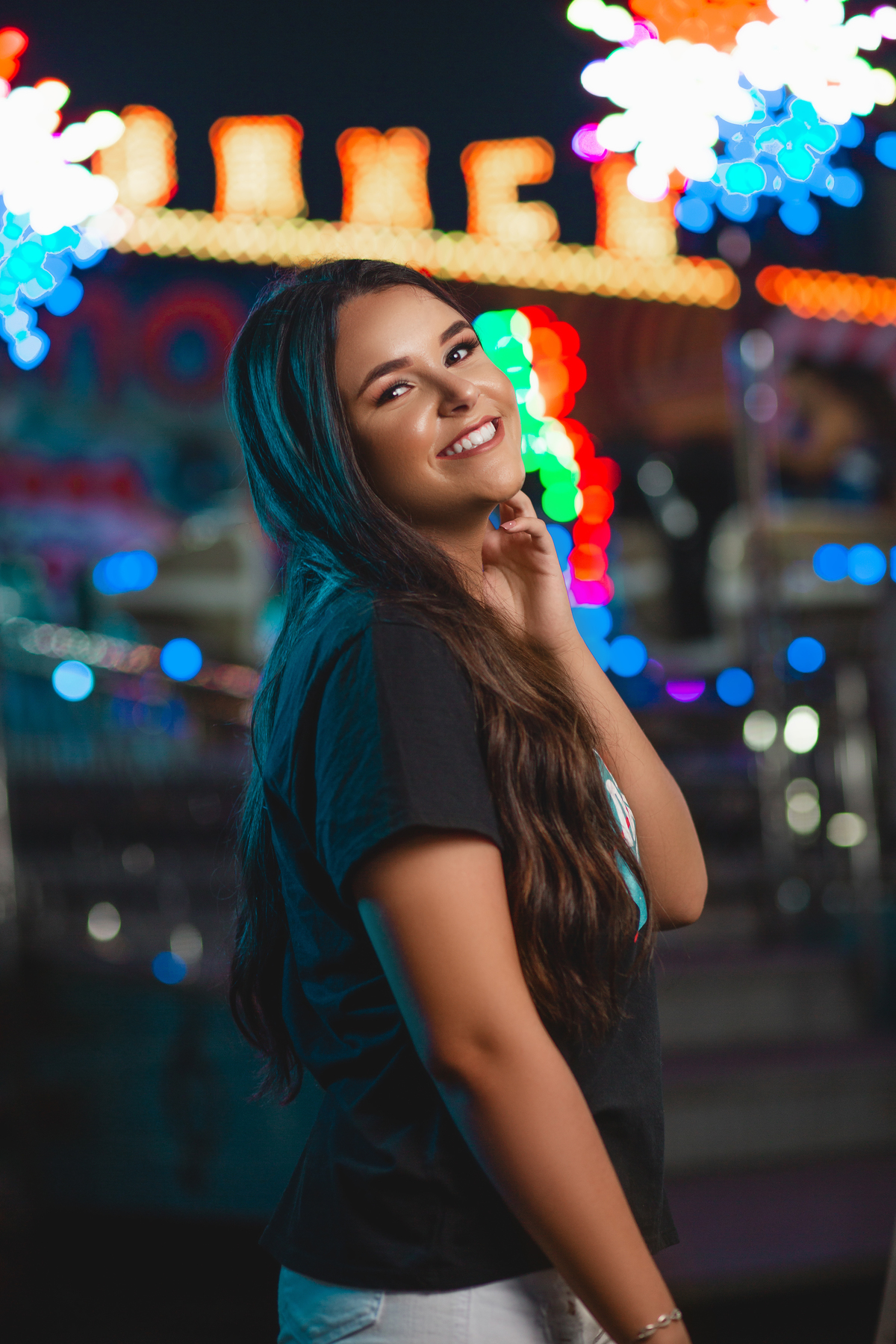 Book dos Quinze debutante Gabi  Ensaio de 15 anos. parque de diversões, roda gigante,neon, fada cinema, filme. urbano, arte, natureza, street, sparckle, luzes, vela. brilho. Imbé, Tramandai, Araranguá, Sombrio, Criciúma, litoral, Gramado, Torres, Osório. 