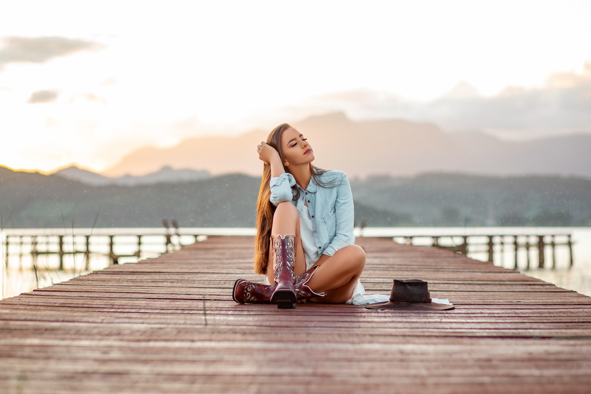 Book dos Quinze Eduarda Camargo. Ensaio de 15 anos Dom 7 fazenda, Arroio do Sal/RS. natureza, floresta, maquiagem, vestido, cavalo, lagoa. Imbé, Tramandai, Araranguá, Sombrio, Criciúma, Tres cachoeiras, Terra de areia, Gramado, Serra.