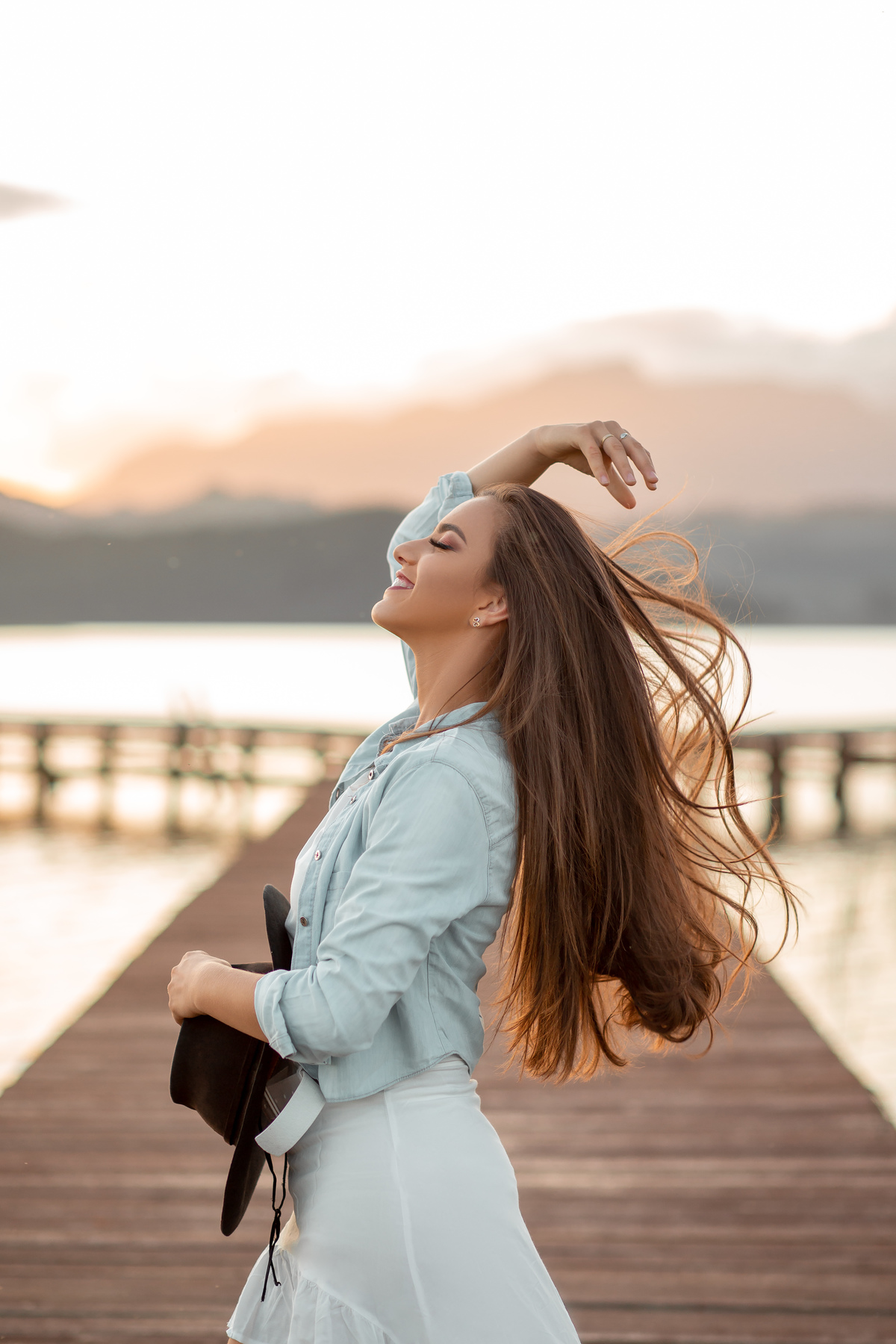 Book dos Quinze Eduarda Camargo. Ensaio de 15 anos Dom 7 fazenda, Arroio do Sal/RS. natureza, floresta, maquiagem, vestido, cavalo, lagoa. Imbé, Tramandai, Araranguá, Sombrio, Criciúma, Tres cachoeiras, Terra de areia, Gramado, Serra.