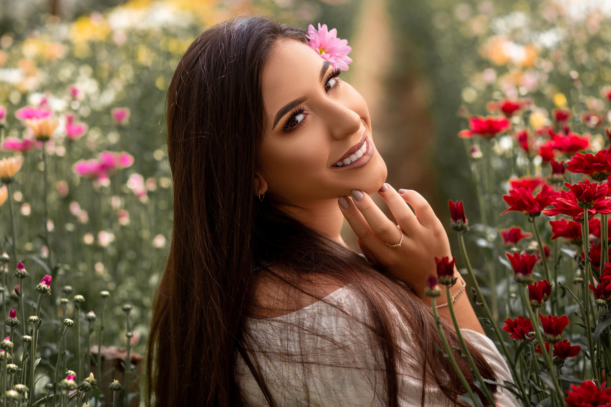fotógrafa de quinze anos, livros, flores, gramado, Collie de france