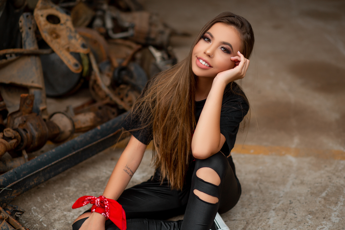 Book dos Quinze debutante Yasmin. Ensaio de 15 anos em Torres, Ferro velho, natureza, floresta, maquiagem, praia, vestido, fotografia. Arroio do Sal, Osório, Imbé, Tramandai, Araranguá, Sombrio, Criciúma, Tres cachoeiras, Terra de areia, litoral, Gramado