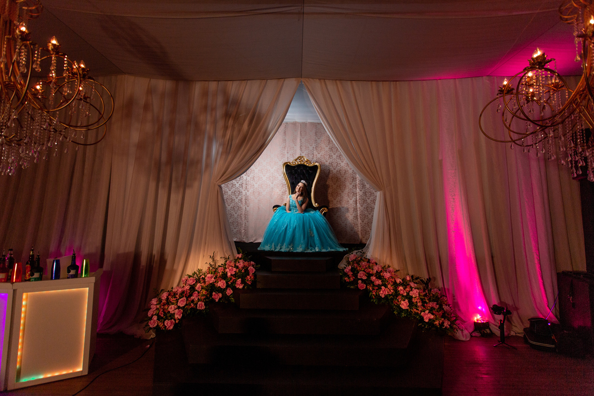 Festa de 15 anos, Debutante Eduarda Magnus - Adrielle Peres Fotografia especializados em Quinze anos Tres Cachoeiras/RS - Criciúma, Ararangua, Arroio Sal, Sombrio, Porto Alegre, Gramado, Serra Gaúcha, Praia, família, ensaio xv, book 15, decoração, vestido