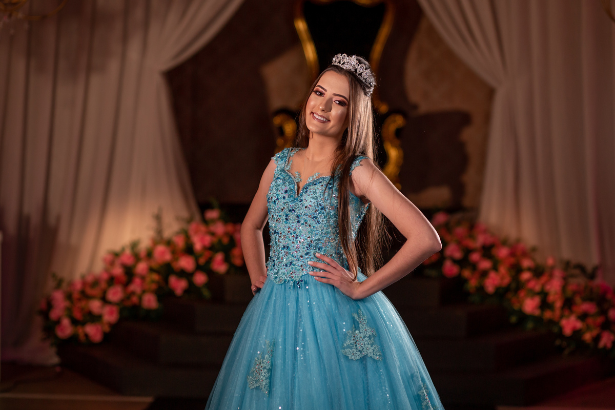 Festa de 15 anos, Debutante Eduarda Magnus - Adrielle Peres Fotografia especializados em Quinze anos Tres Cachoeiras/RS - Criciúma, Ararangua, Arroio Sal, Sombrio, Porto Alegre, Gramado, Serra Gaúcha, Praia, família, ensaio xv, book 15, decoração, vestido