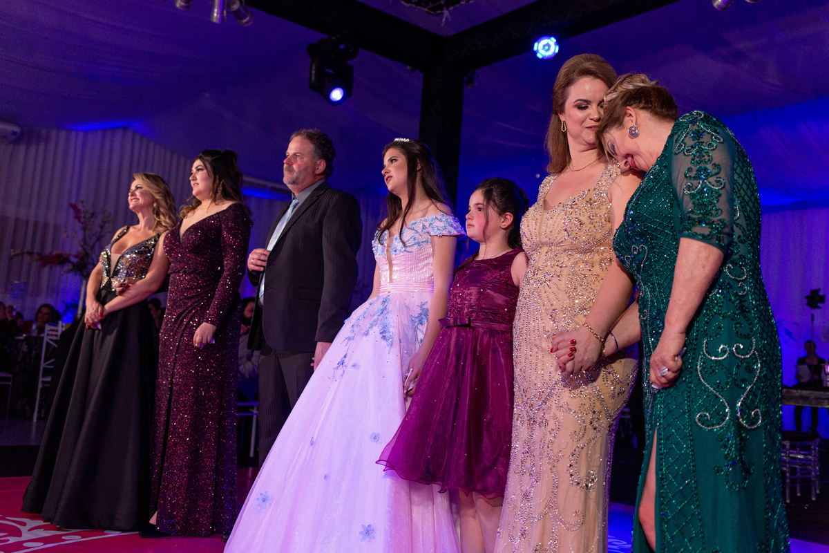 Festa de 15 anos - Debutante Mariane Raupp - Salão Paroquial - Festa dos sonhos - Adrielle Peres Fotografia especializados em Quinze anos em  Torres/RS - Criciúma, Ararangua Porto Alegre, Gramado, Serra Gaúcha, Praia Grande, ensaio, book dos 15, 