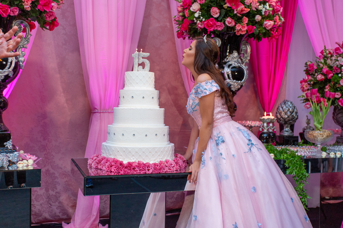 Festa de 15 anos - Debutante Mariane Raupp - Salão Paroquial - Festa dos sonhos - Adrielle Peres Fotografia especializados em Quinze anos em  Torres/RS - Criciúma, Ararangua Porto Alegre, Gramado, Serra Gaúcha, Praia Grande, ensaio, book dos 15, 