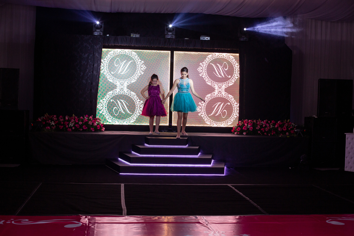 Festa de 15 anos - Debutante Mariane Raupp - Salão Paroquial - Festa dos sonhos - Adrielle Peres Fotografia especializados em Quinze anos em  Torres/RS - Criciúma, Ararangua Porto Alegre, Gramado, Serra Gaúcha, Praia Grande, ensaio, book dos 15, 