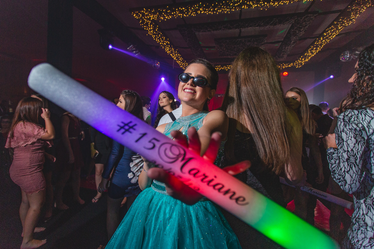 Festa de 15 anos - Debutante Mariane Raupp - Salão Paroquial - Festa dos sonhos - Adrielle Peres Fotografia especializados em Quinze anos em  Torres/RS - Criciúma, Ararangua Porto Alegre, Gramado, Serra Gaúcha, Praia Grande, ensaio, vestido, book dos 15, 