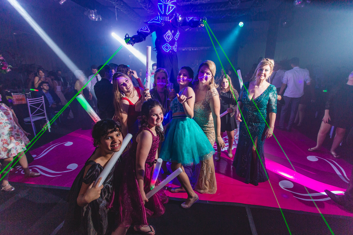 Festa de 15 anos - Debutante Mariane Raupp - Salão Paroquial - Festa dos sonhos - Adrielle Peres Fotografia especializados em Quinze anos em  Torres/RS - Criciúma, Ararangua Porto Alegre, Gramado, Serra Gaúcha, Praia Grande, ensaio, vestido, book dos 15, 