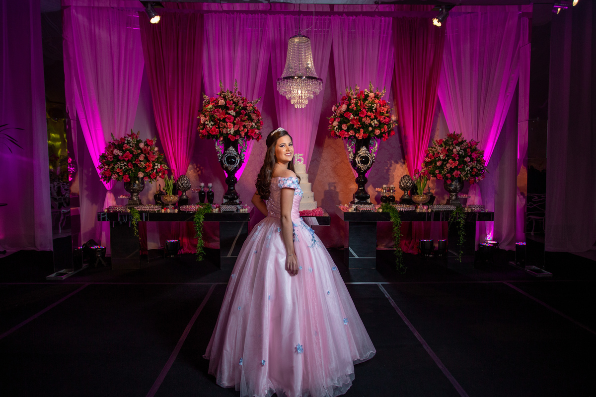 Festa de 15 anos - Debutante Mariane Raupp - Salão Paroquial - Festa dos sonhos - Adrielle Peres Fotografia especializados em Quinze anos em  Torres/RS - Criciúma, Ararangua Porto Alegre, Gramado, Serra Gaúcha, Praia Grande, ensaio, book dos 15, 