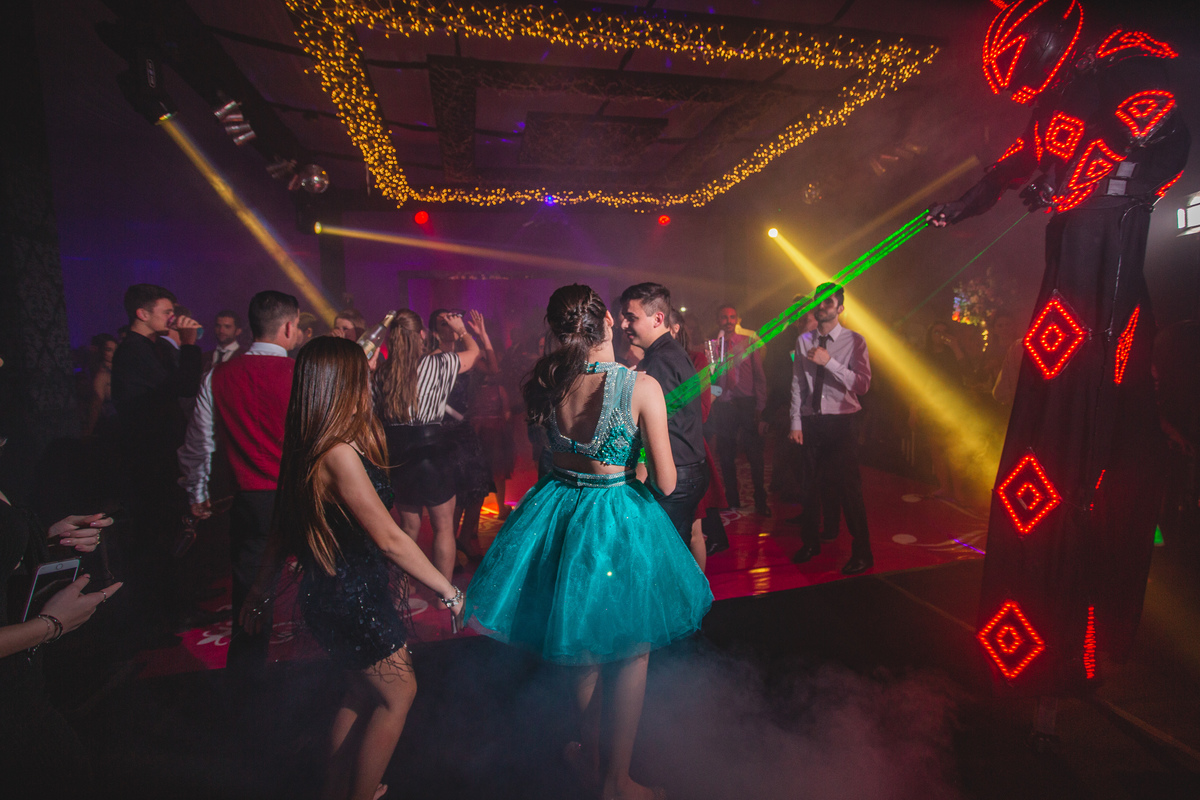 Festa de 15 anos - Debutante Mariane Raupp - Salão Paroquial - Festa dos sonhos - Adrielle Peres Fotografia especializados em Quinze anos em  Torres/RS - Criciúma, Ararangua Porto Alegre, Gramado, Serra Gaúcha, Praia Grande, ensaio, vestido, book dos 15, 