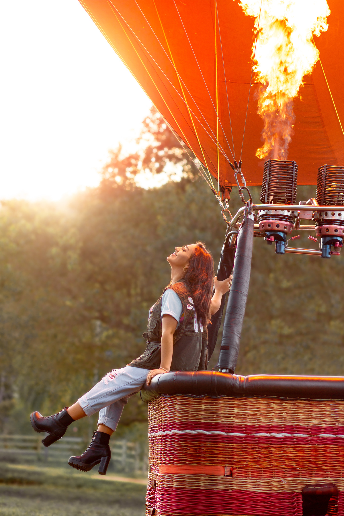 Book dos 15 anos, debutante, balao de ar quente, voo de balao, balonismo Torres, Canions, Praia grande, cachoeira, pedra branca, Itati,  praia, cores, cesta, ensaio, igreja catolica, Matriz Sao Domingos, natureza, @estudio adrielle peres, fotografia, 