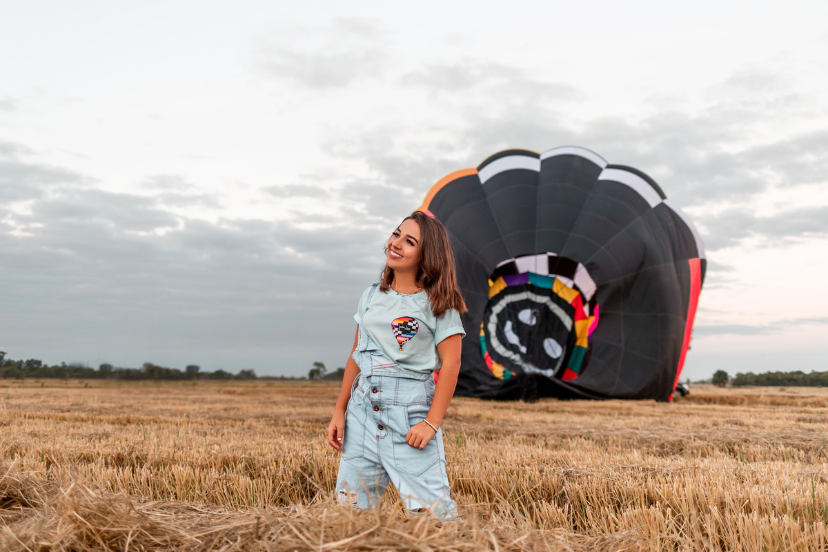 Book dos 15 anos, debutante, balao de ar quente, voo de balao, balonismo Torres, Canions, Praia grande, cachoeira, pedra branca, Itati,  praia, cores, cesta, ensaio, igreja catolica, Matriz Sao Domingos, natureza, @estudio adrielle peres, fotografia, 
