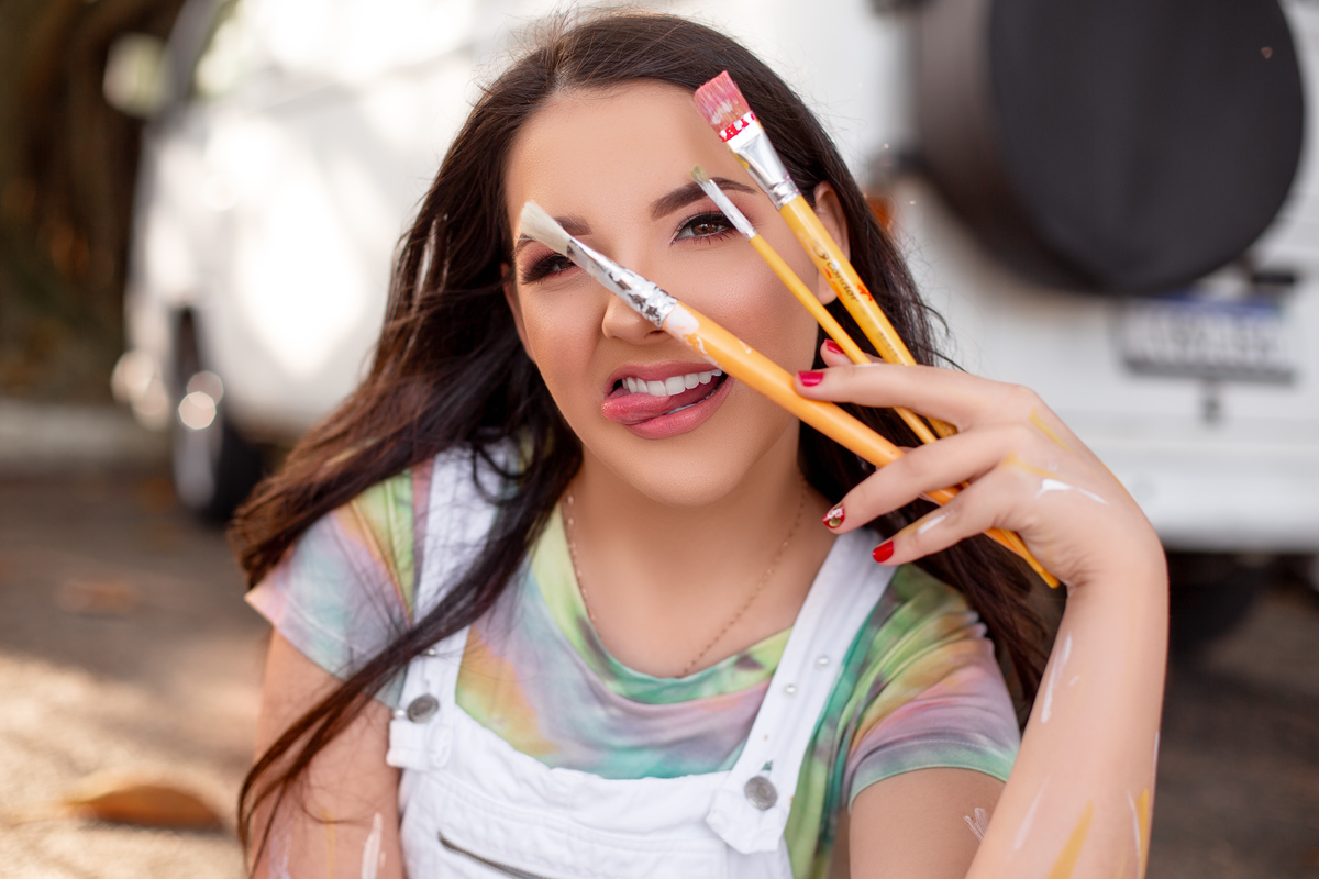 Fotografia de 15 anos, ideias criativas, inspirações, book dos quinze, Tintas, praia, Kombi, skate, livros . Torres/Rs. Araranguá/SC. Sombrio, Criciúma, Forquilhinhas, Três Cachoeiras, Terra de Areia, Porto Alegre, Fotos em Gramado, Canela, Serra Gaúcha