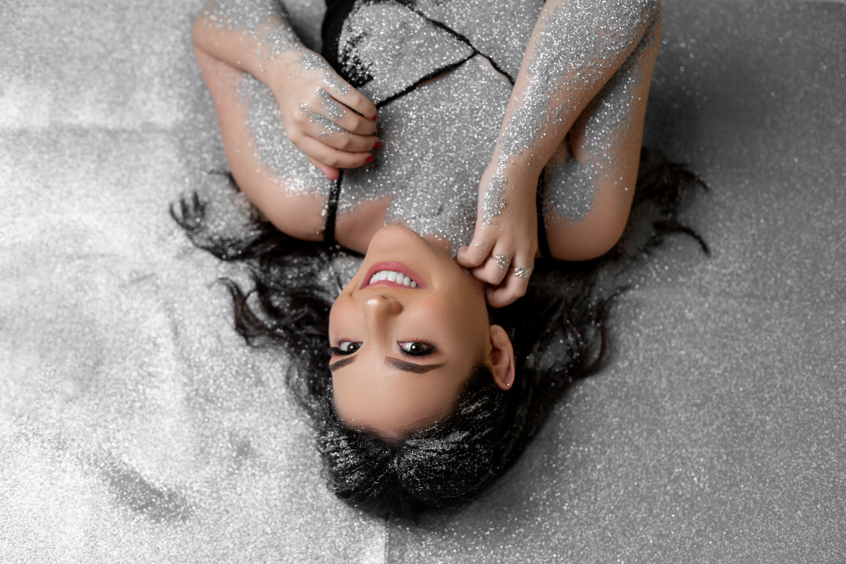 Fotografia de 15 anos, ideias criativas, inspirações, book dos quinze, Tintas, praia, Kombi, skate, livros . Torres/Rs. Araranguá/SC. Sombrio, Criciúma, Forquilhinhas, Três Cachoeiras, Terra de Areia, Porto Alegre, Fotos em Gramado, Canela, Serra Gaúcha