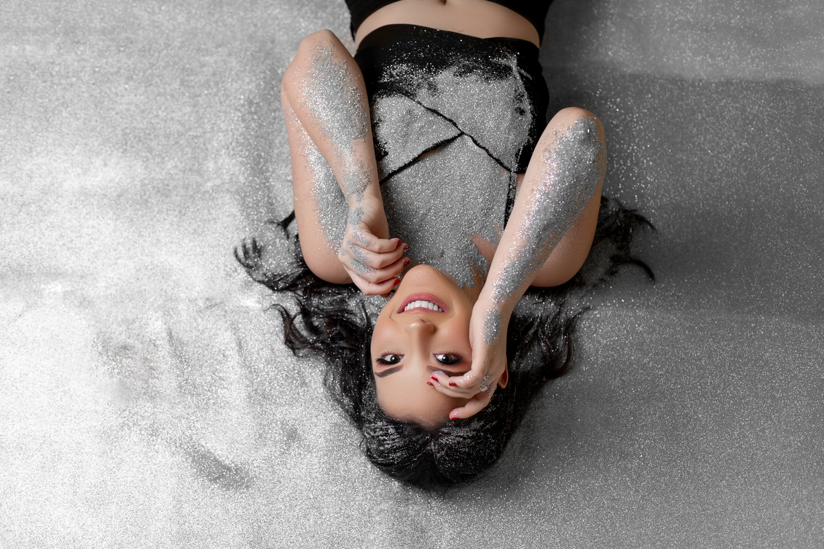 Fotografia de 15 anos, ideias criativas, inspirações, book dos quinze, Tintas, praia, Kombi, skate, livros . Torres/Rs. Araranguá/SC. Sombrio, Criciúma, Forquilhinhas, Três Cachoeiras, Terra de Areia, Porto Alegre, Fotos em Gramado, Canela, Serra Gaúcha