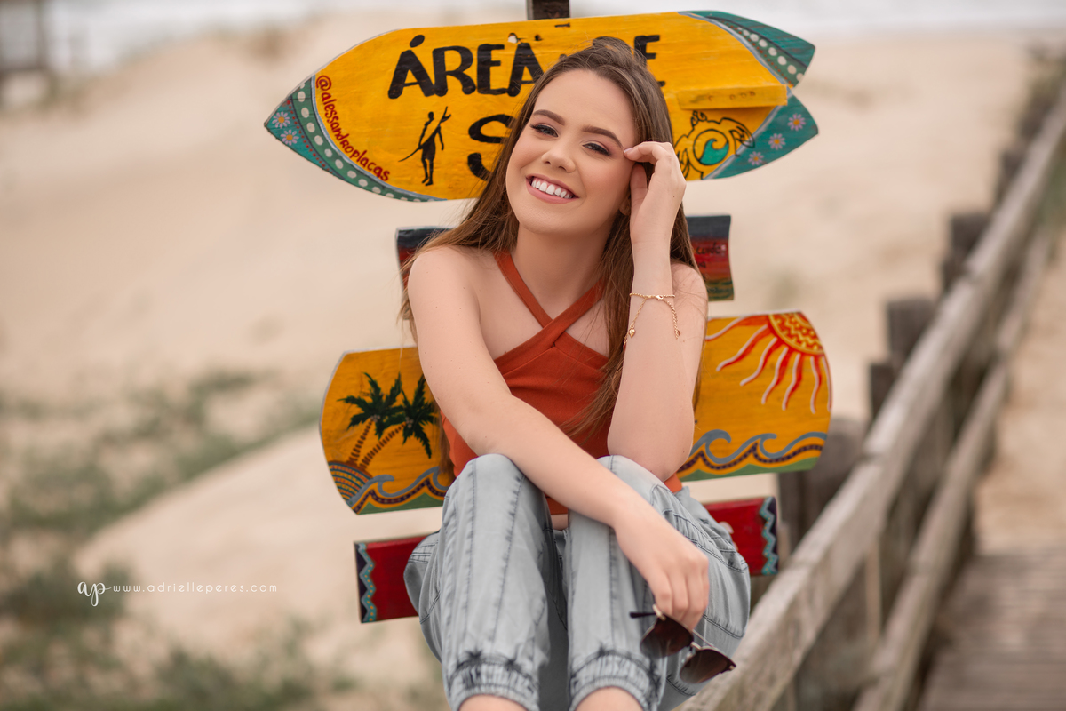 Fotografia de 15 anos, ideias criativas, inspirações, book dos quinze, Tintas, praia, Kombi, skate, livros . Torres/Rs. Araranguá/SC. Sombrio, Criciúma, Forquilhinhas, Três Cachoeiras, Terra de Areia, Porto Alegre, Fotos em Gramado, Canela, Serra Gaúcha