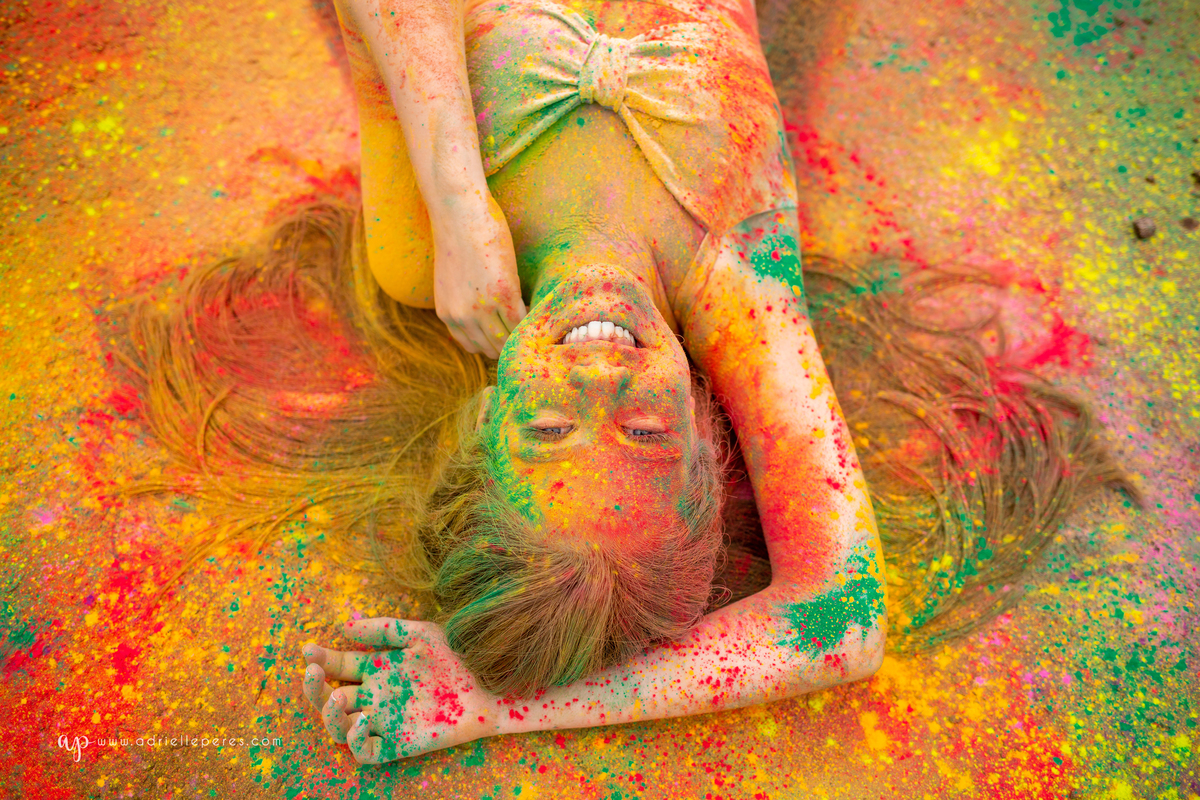 Fotografia de 15 anos, ideias criativas, inspirações, book dos quinze, fumaça, pó colorido. Praia da Guarita Torres/Rs. Araranguá/SC. Sombrio, Criciúma, Forquilhinhas, Três Cachoeiras, Terra de Areia, Porto Alegre, Fotos em Gramado, Canela, Serra Gaúcha