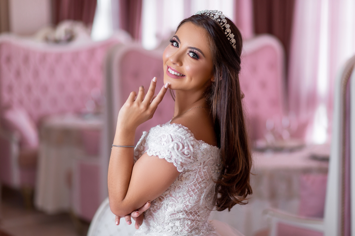 Fotografia de 15 anos, ideias criativas, inspirações, book dos quinze, Vestido, princesa. Hotel Colline de France em Gramado/RS Araranguá/SC. Sombrio, Criciúma, Três Cachoeiras, Terra de Areia, Porto Alegre, Fotos em Gramado, Canela, Serra Gaúcha