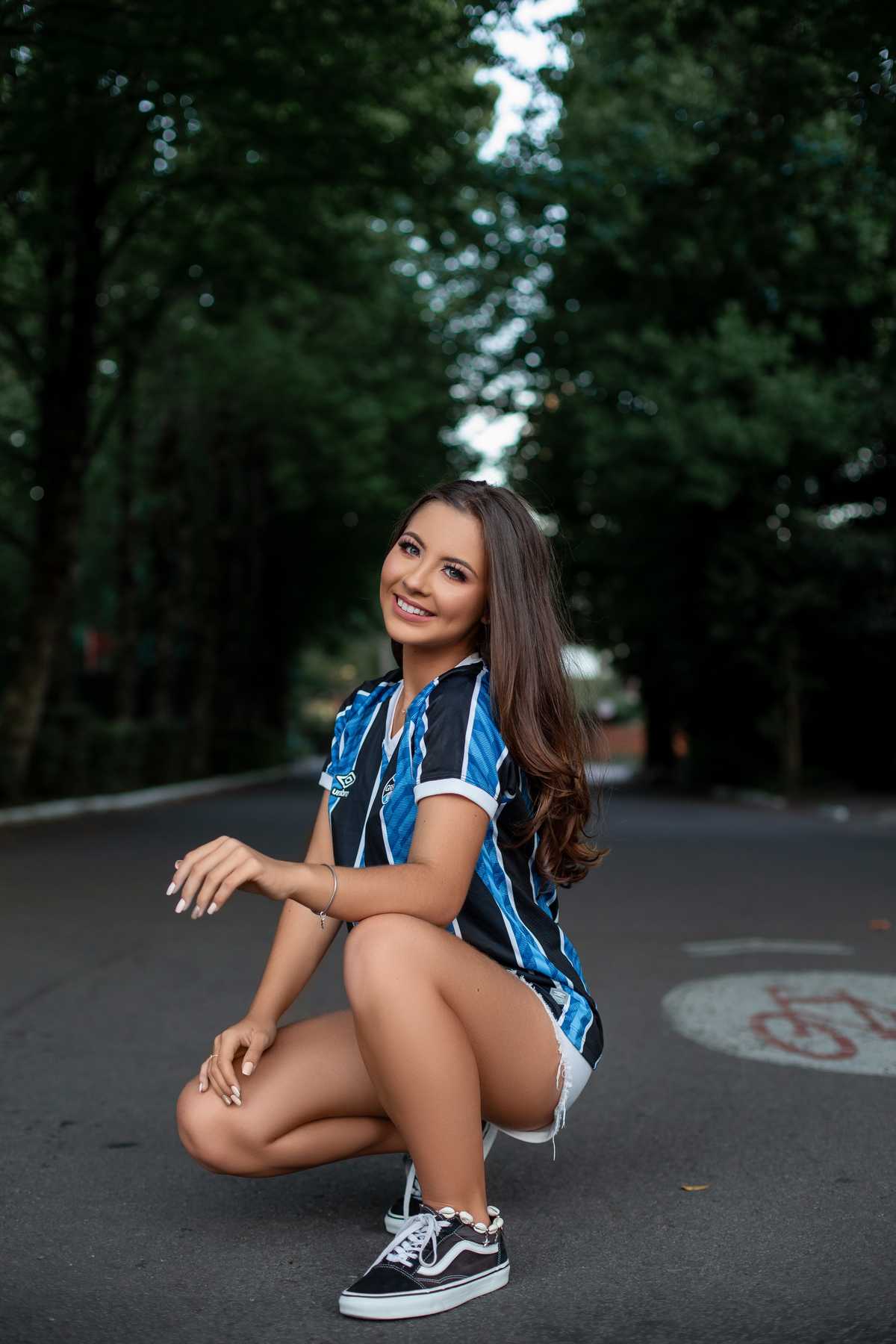 Fotografia de 15 anos, ideias criativas, inspirações, book dos quinze, camiseta do Gremio, fumaça. Hotel Colline de France em Gramado/RS Araranguá/SC. Sombrio, Criciúma, Três Cachoeiras, Terra de Areia, Porto Alegre, Fotos em Gramado, Canela, Serra Gaúcha