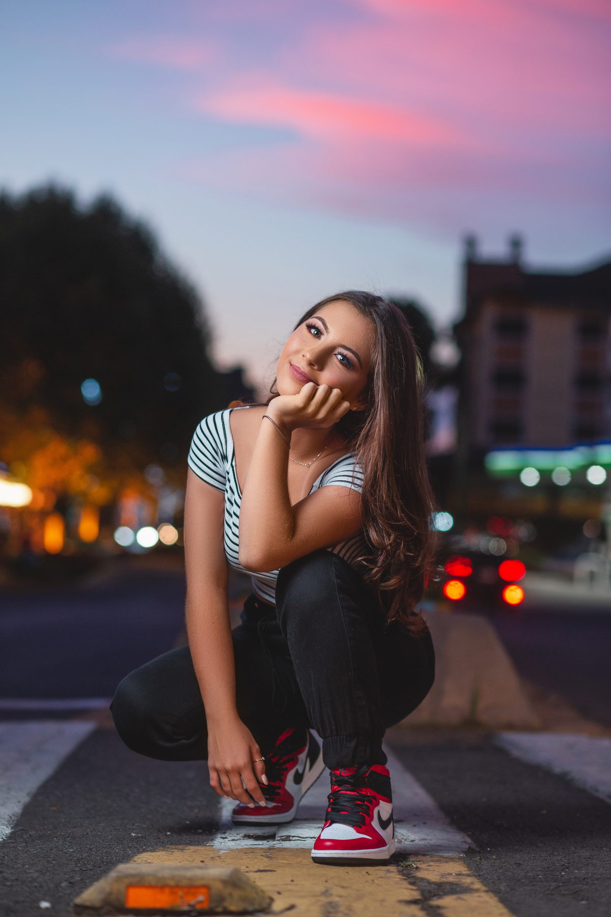 Fotografia de 15 anos, ideias criativas, inspirações, book dos quinze, noite, luzes da cidade. Hotel Colline de France em Gramado/RS Araranguá/SC. Sombrio, Criciúma, Três Cachoeiras, Terra de Areia, Porto Alegre, Fotos em Gramado, Canela, Serra Gaúcha