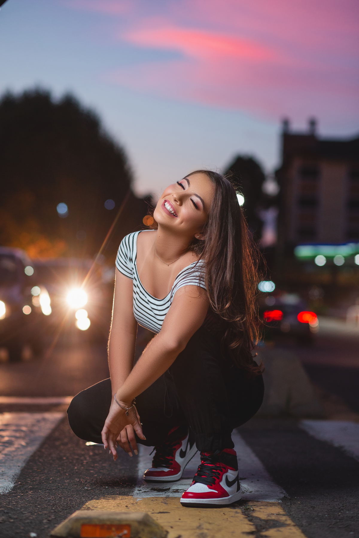 Fotografia de 15 anos, ideias criativas, inspirações, book dos quinze, noite, luzes da cidade. Hotel Colline de France em Gramado/RS Araranguá/SC. Sombrio, Criciúma, Três Cachoeiras, Terra de Areia, Porto Alegre, Fotos em Gramado, Canela, Serra Gaúcha