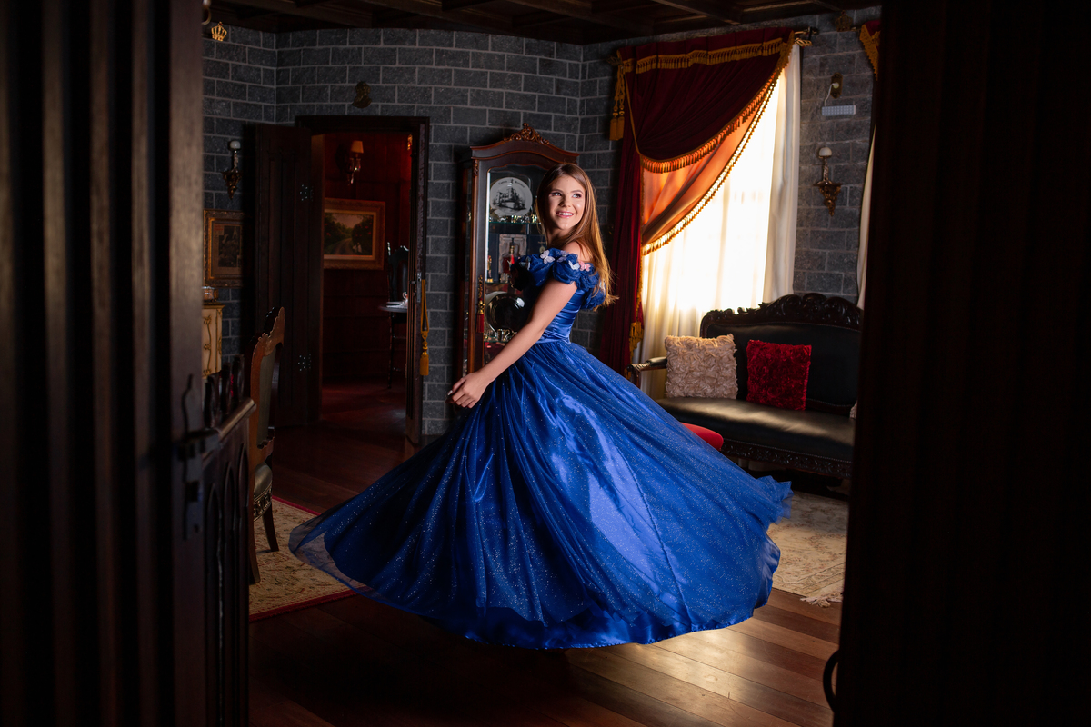 Fotografia de 15 anos, ideias criativas, inspirações, book dos quinze, castelo Britânico em Cocal do Sul, vestido de princesa Cinderela, Harry Potter. Araranguá/SC. Criciúma/SC. , Três Cachoeiras, Porto Alegre, Fotos em Gramado, Canela, Serra Gaúcha