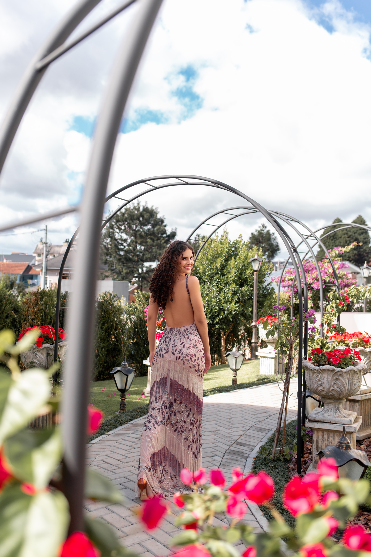 Book dos 15, Hotel Colline de France, Gramado, RS. Serra Gaúcha. Debutante, inspiração, ideias, vestido, make, cabelo cacheado, Selfie Gramado. Album, europa, Paris, França, inverno, cenário, banheira. Fotógrafa, fotografia, quinze anos, Gramado, Canela