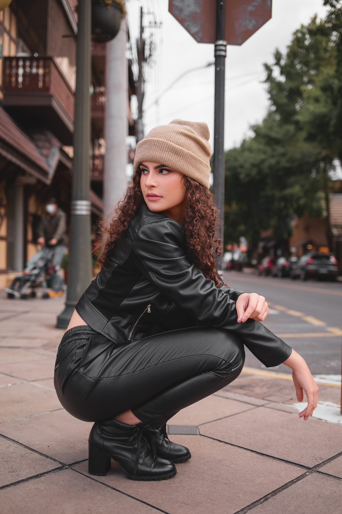 Book dos 15, Hotel Colline de France, Gramado, RS. Serra Gaúcha. Debutante, inspiração, ideias, vestido, make, cabelo cacheado, Selfie Gramado. Album, europa, Paris, França, inverno, cenário, banheira. Fotógrafa, fotografia, quinze anos, Gramado, Canela