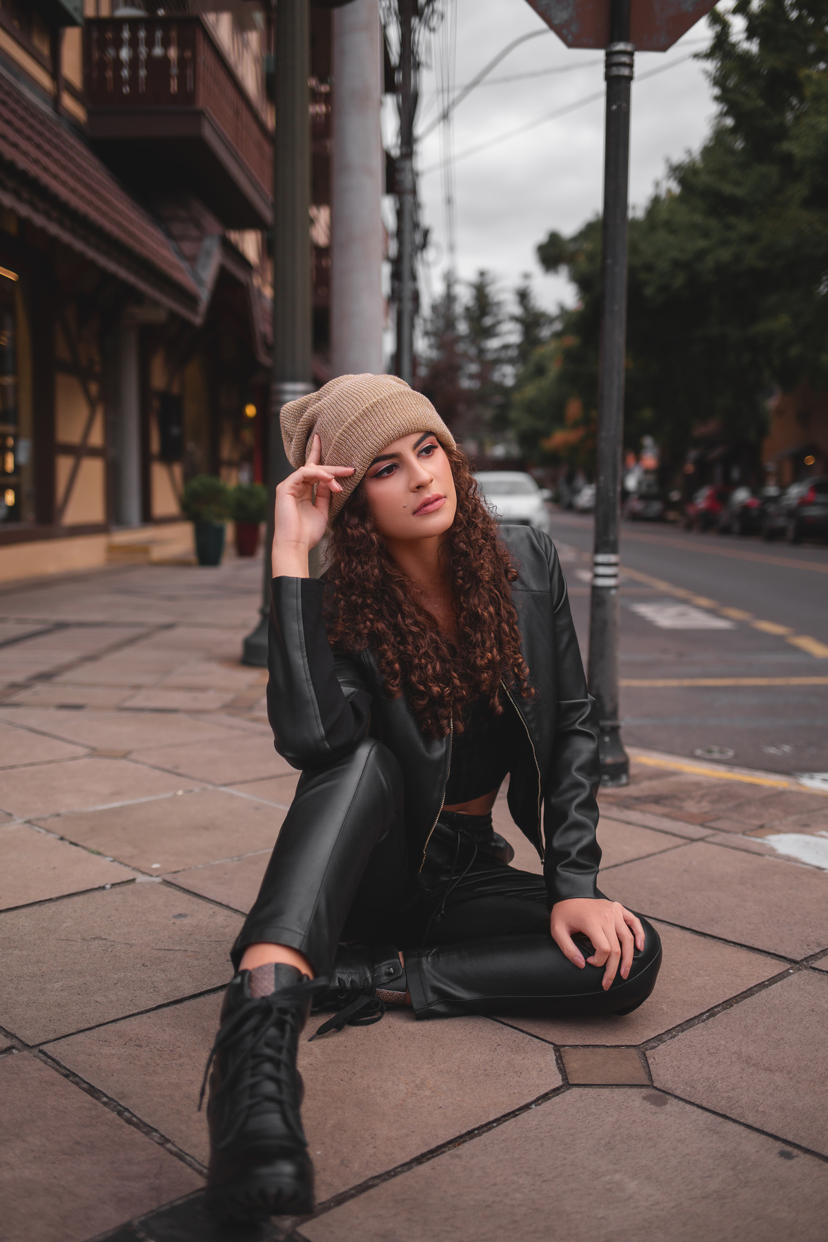 Book dos 15, Hotel Colline de France, Gramado, RS. Serra Gaúcha. Debutante, inspiração, ideias, vestido, make, cabelo cacheado, Selfie Gramado. Album, europa, Paris, França, inverno, cenário, banheira. Fotógrafa, fotografia, quinze anos, Gramado, Canela