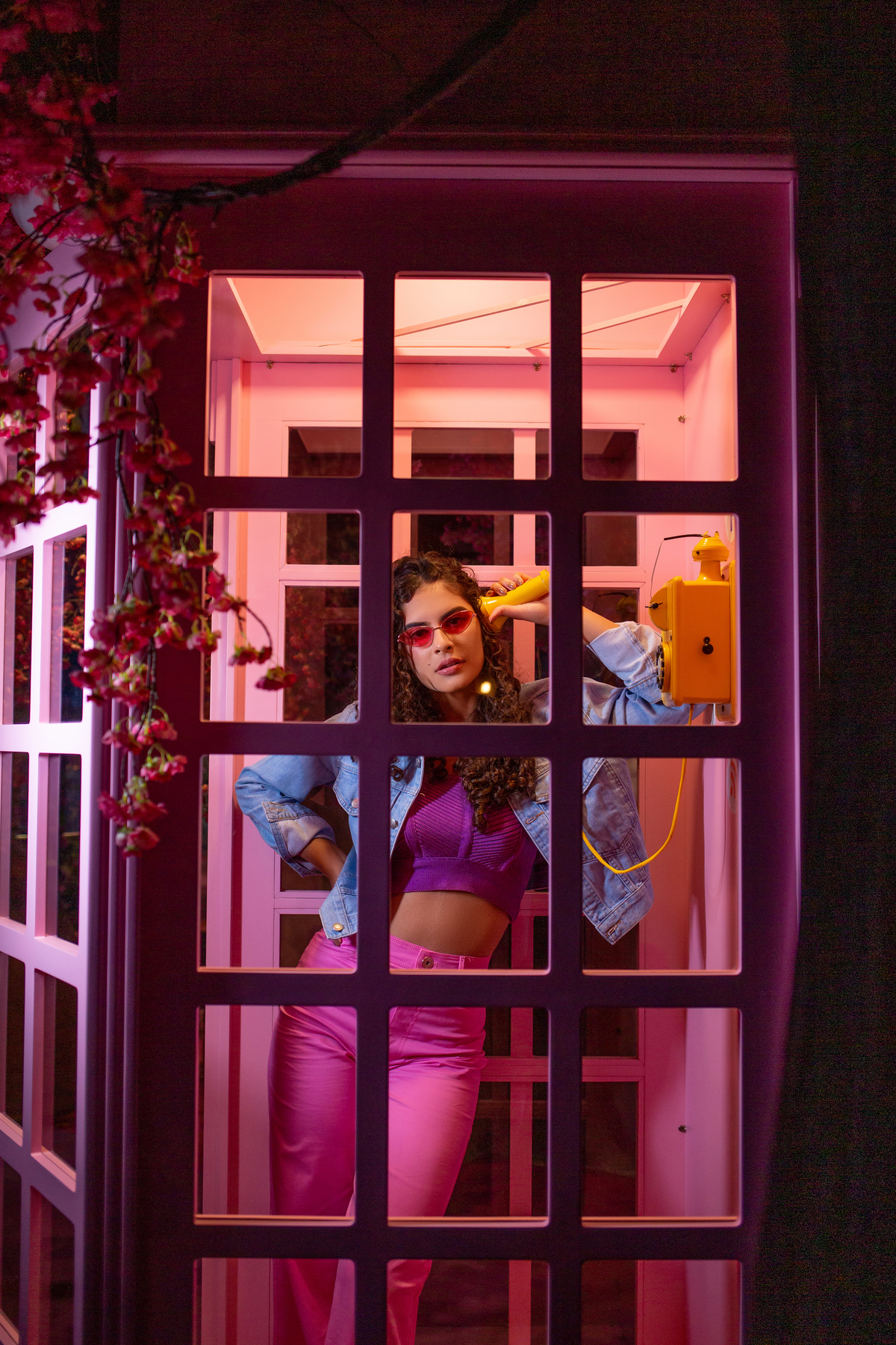 Book dos 15, Hotel Colline de France, Gramado, RS. Serra Gaúcha. Debutante, inspiração, ideias, vestido, make, cabelo cacheado, Selfie Gramado. Album, europa, Paris, França, inverno, cenário, banheira. Fotógrafa, fotografia, quinze anos, Gramado, Canela