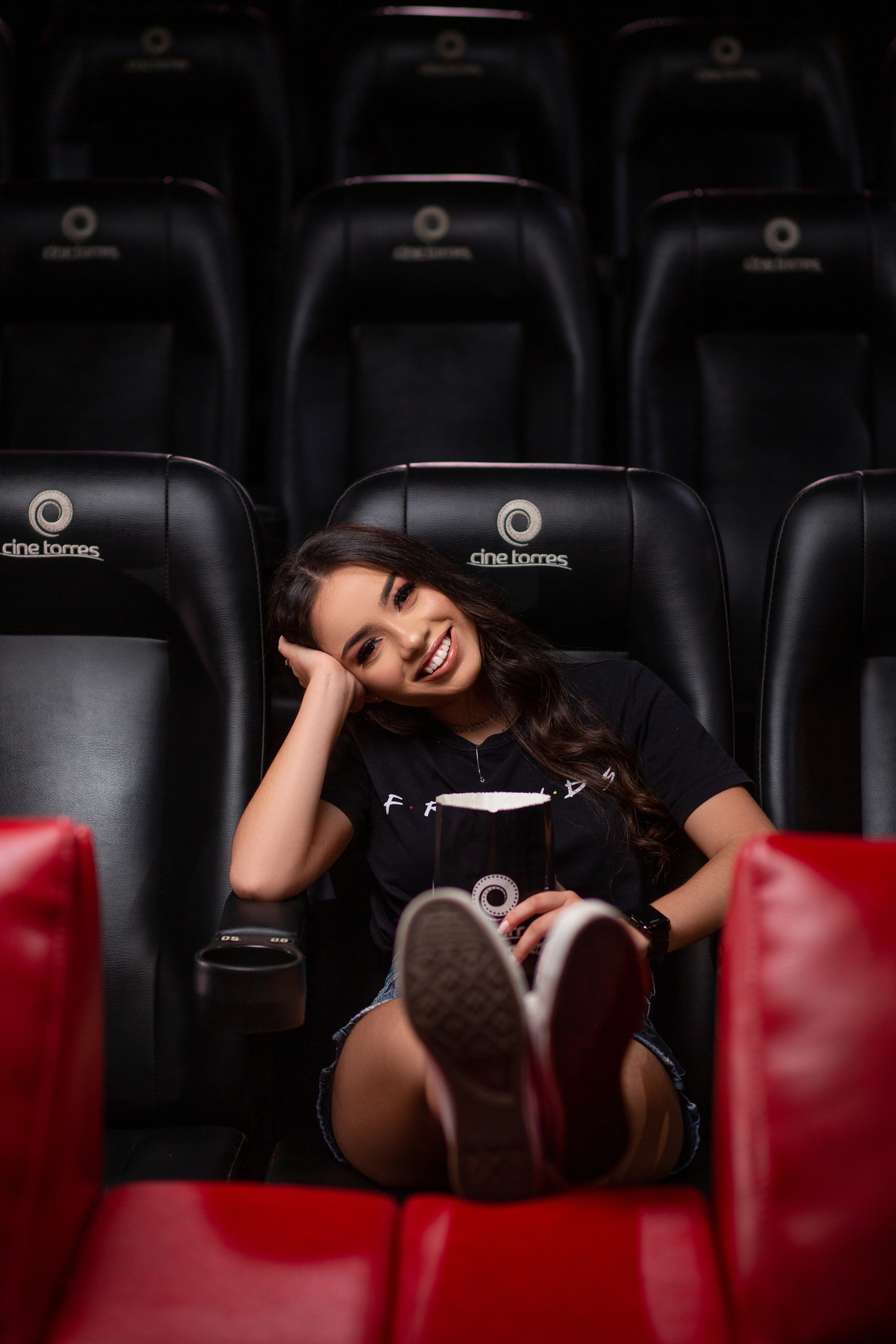 Book dos 15, Cinema, praia de Torres/RS Debutante, inspiração, ideias, vestido, make, cabelo cacheado, Selfie Gramado. Album, Ararangua, morro dos conventos, verão, praia. Fotógrafa, fotografia, quinze anos, Gramado, Canela