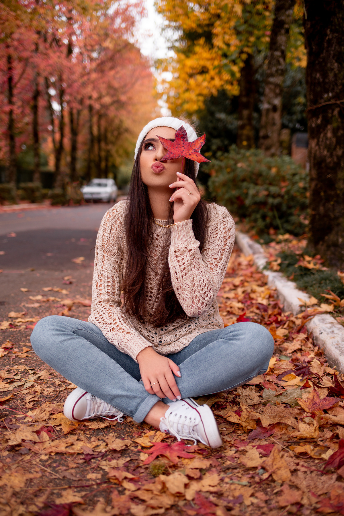 Book dos 15, Biblioteca, livros, São Francisco de Paula, RS. Serra Gaúcha. Debutante, inspiração, ideias, vestido, make, cabelo cacheado, Selfie Gramado. Album, inverno, cenário, banheira. Fotógrafa, fotografia, quinze anos, Gramado, Canela