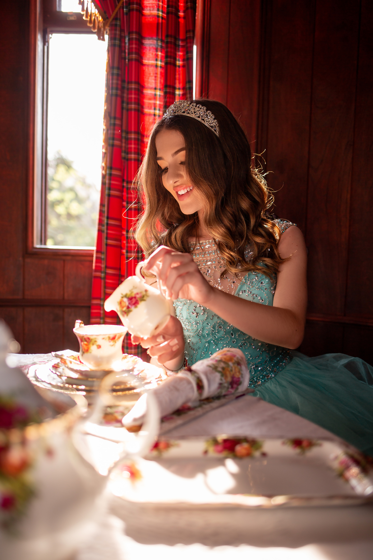 pista, skate, grafite, Criciuma, Princesa, vestido noivas e casais, Castelo em Cocal do Sul, Criciuma, Ararangua, Florianópolis, 15 anos, debutante, street, foto, fotografa, fumaça colorida, natureza